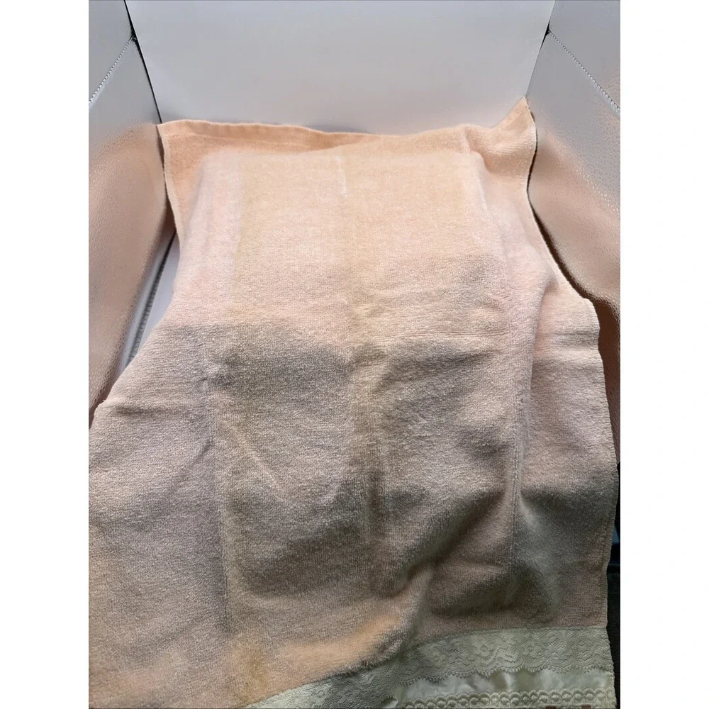 VTG Pink Towel Set Of 6 Lace Border By AFTER BATH LUXURY BY J ABOUCHAR & SONS